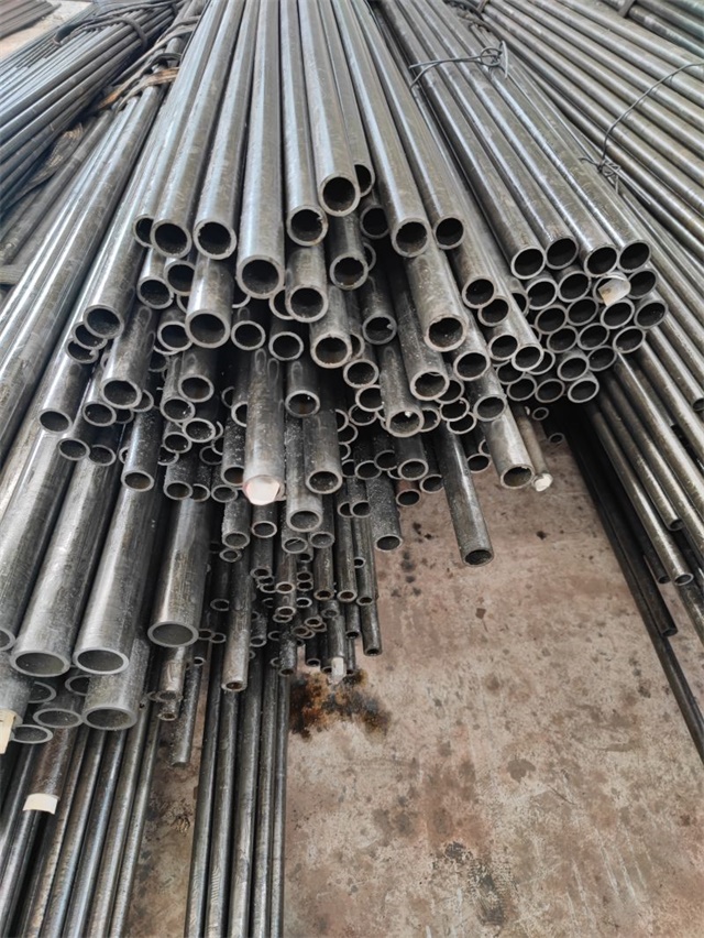 蓝山小口径精密无缝钢管